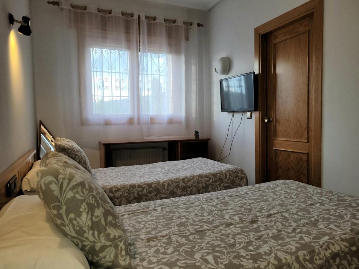 El Ciervo Hotel Villaciervos ภายนอก รูปภาพ